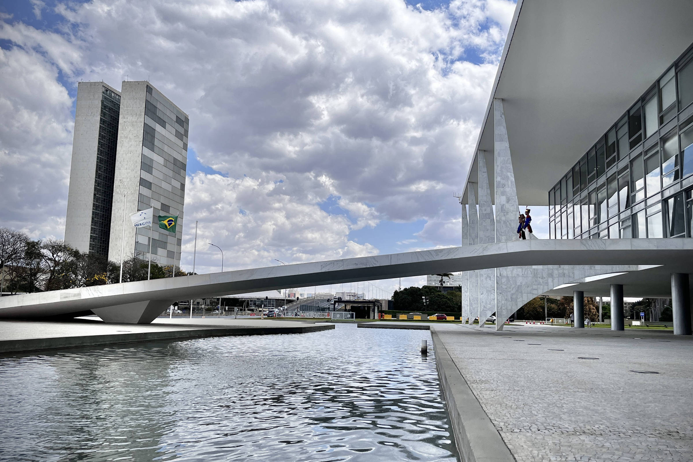 O Congresso Nacional visto do Palácio do Planalto, em Brasília
