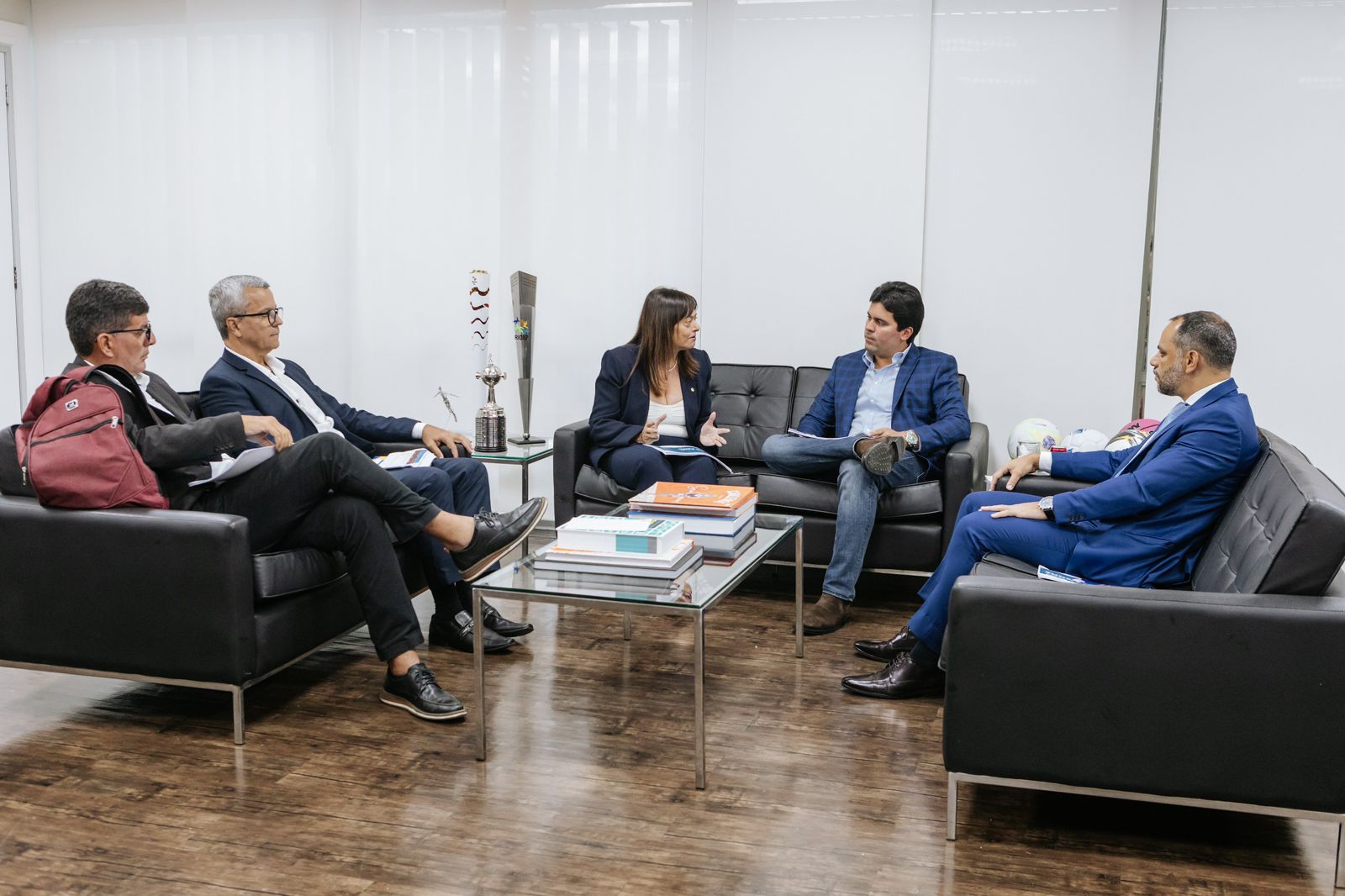 Augusto Vasconcelos e Alice Portugal se reúnem com ministro do Esporte