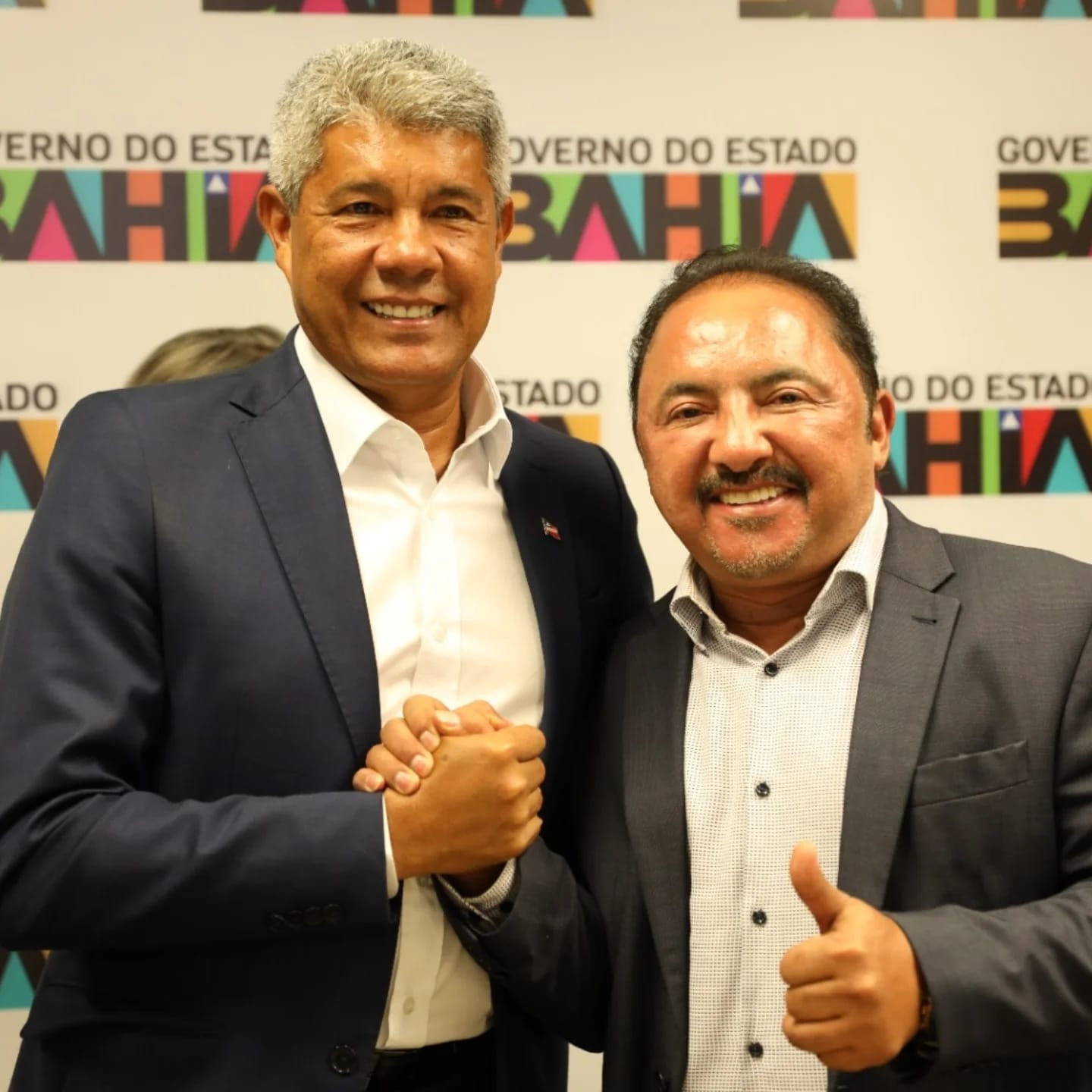 O governador Jerônimo Rodrigues (PT) e o deputado estadual Roberto Carlos (PV)