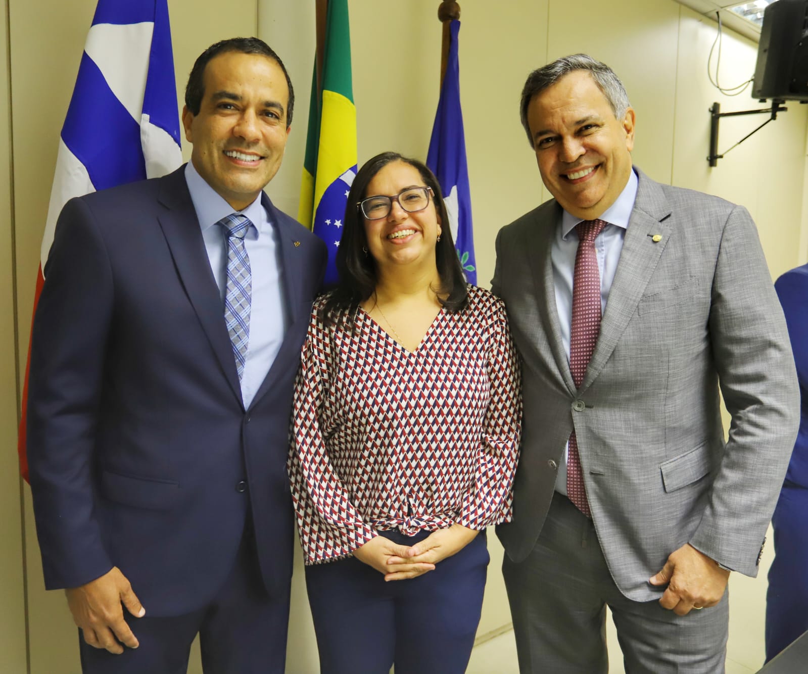 O prefeito de Salvador, Bruno Reis (União), o deputado federal Félix Mendonça Júnior e a vice-prefeita Ana Paula Matos, ambos do PDT