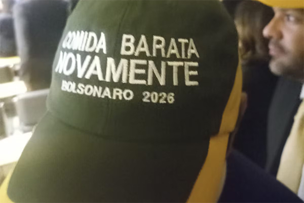 Boné foi idealizado pela liderança do PL na Câmara dos Deputados