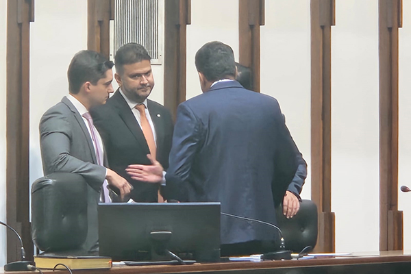 O deputado federal Diego Coronel (PSD) acompanhou de perto a eleição para a Mesa Diretora da Assembleia Legislativa O deputado federal Diego Coronel (PSD) acompanhou de perto a eleição para a Mesa Diretora da Assembleia Legislativa
