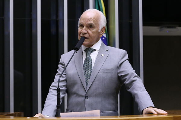 O deputado federal Gilberto Nascimento (PSD-SP) foi eleito presidente da bancada evangélica no Congresso