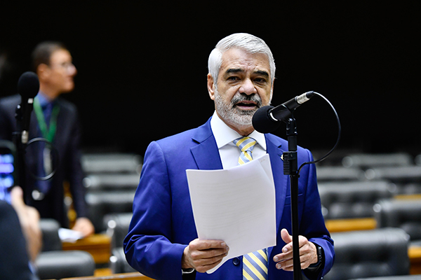 O senador Humberto Costa (PT-PE)