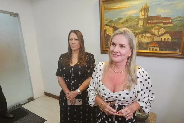 A presidente em exercício da Assembleia Legislativa da Bahia, a deputada Ivana Bastos (PSD)