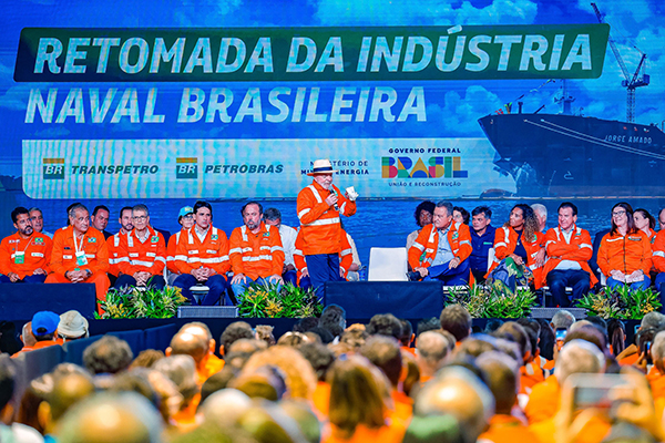 O presidente Lula (PT) na cerimônia de retomada da indústria naval e offshore brasileira do Programa de Renovação da Frota Naval do Sistema Petrobras O presidente Lula (PT) na cerimônia de retomada da indústria naval e offshore brasileira do Programa de Renovação da Frota Naval do Sistema Petrobras