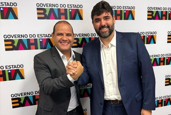 O vereador Randerson Leal (Podemos) e secretário estadual de Relações Institucionais, Adolpho Loyola (PT)