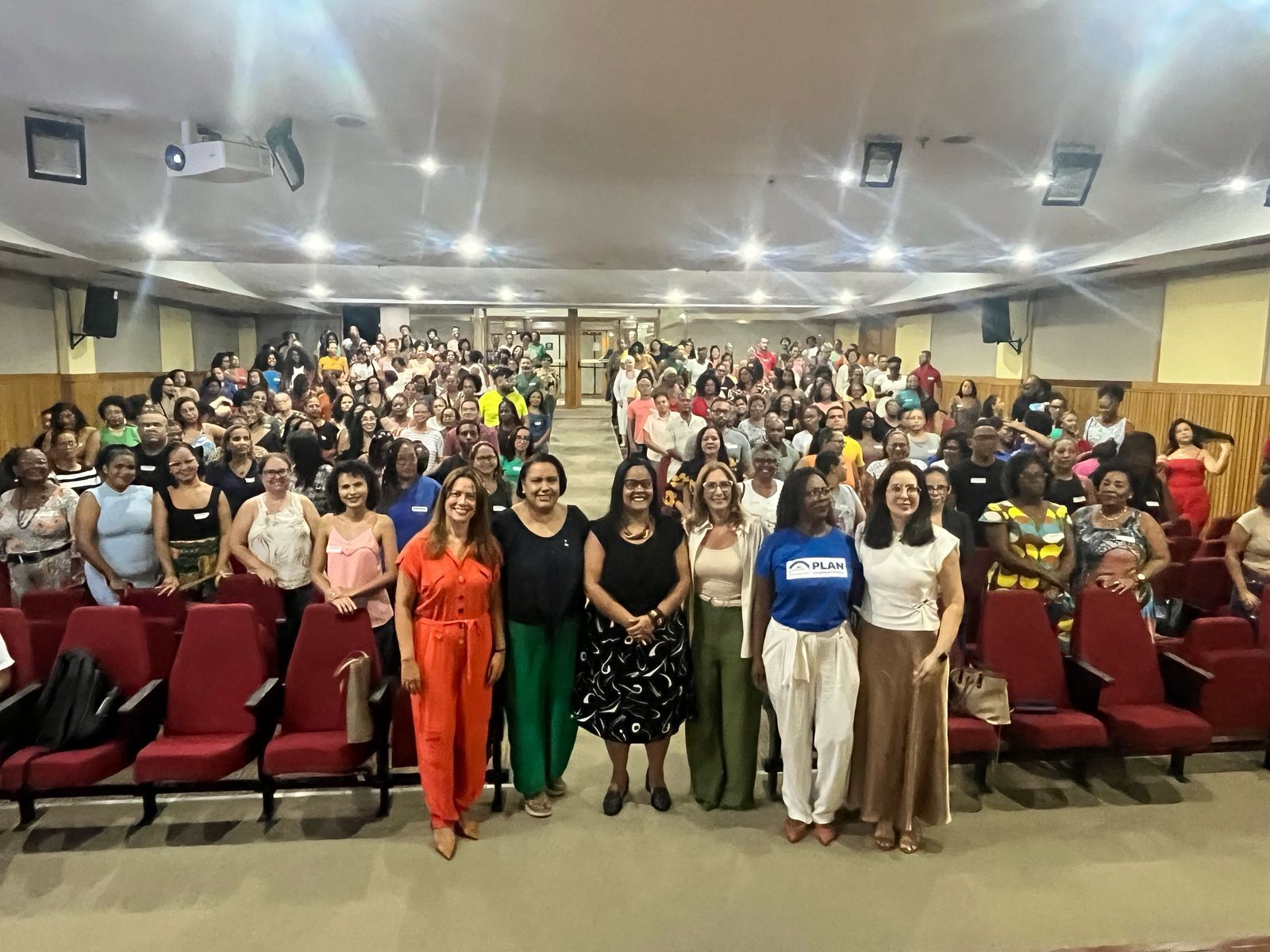 Orientações foram apresentadas pela promotora de Justiça da Infância Márcia Rabelo Orientações foram apresentadas pela promotora de Justiça da Infância Márcia Rabelo