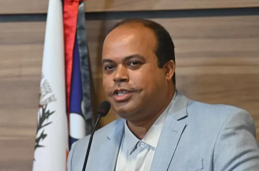 Prefeito de Santo Amaro, Flaviano Rohrs da Silva Bonfim