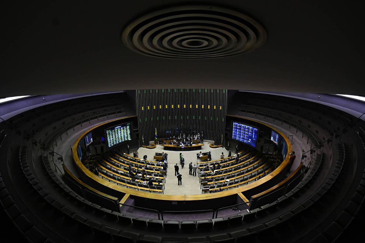 Plenário da Câmara dos Deputados durante sessão conjunta do Congresso Nacional que aprovou projeto com novo rito para emendas