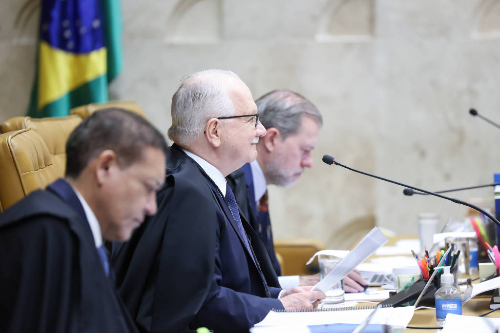 Os ministros Kassio Nunes Marques, Edson Fachin e Dias Toffoli em sessão nesta quinta-feira (20) Os ministros Kassio Nunes Marques, Edson Fachin e Dias Toffoli em sessão nesta quinta-feira (20)