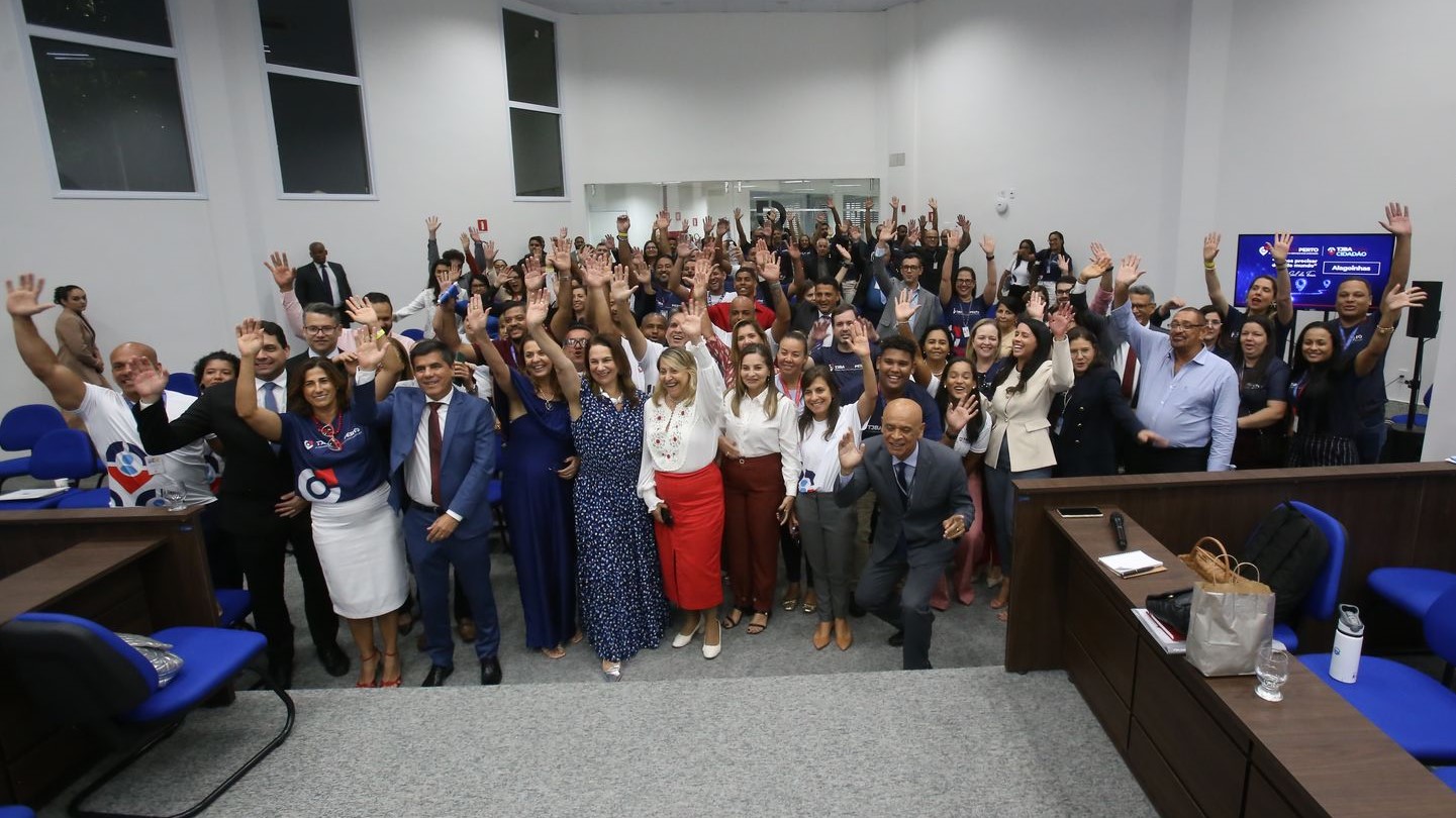 A feira de serviços foi possível graças à parceria com o Governo do Estado, através do SAC; da Prefeitura de Alagoinhas; do Tribunal Regional Eleitoral da Bahia (TRE-BA); e da Associação dos Registradores de Imóveis da Bahia (Ariba)