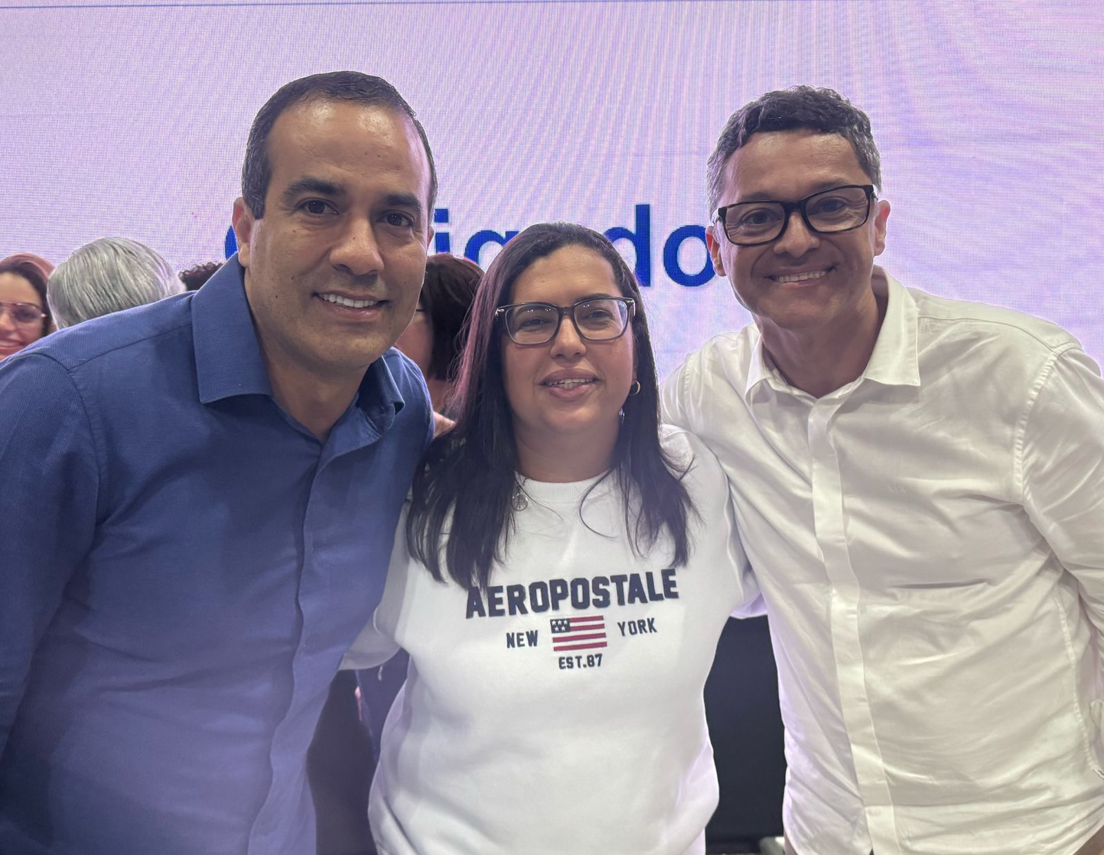 O prefeito Bruno Reis (União), a vice-prefeita Ana Paula Matos (PDT) e ouvidoria Geral do Município, Jean Sacramento