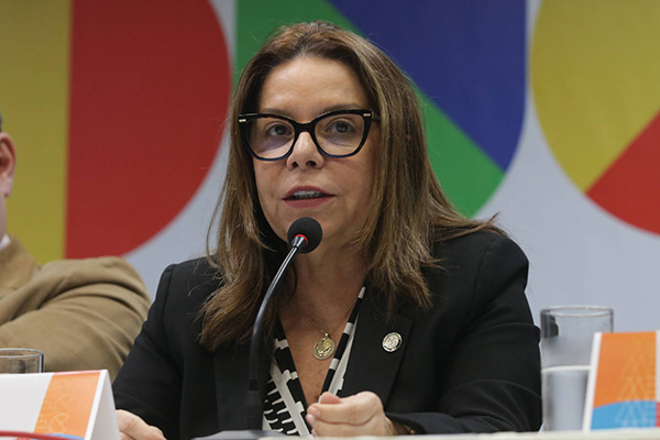 A presidente da Capes, Denise Pires de Carvalho A presidente da Capes, Denise Pires de Carvalho