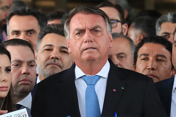 Ex-presidente diz que, com maioria no Senado e na Câmara, terá mais poder 'que o próprio presidente da República' Ex-presidente diz que, com maioria no Senado e na Câmara, terá mais poder 'que o próprio presidente da República'