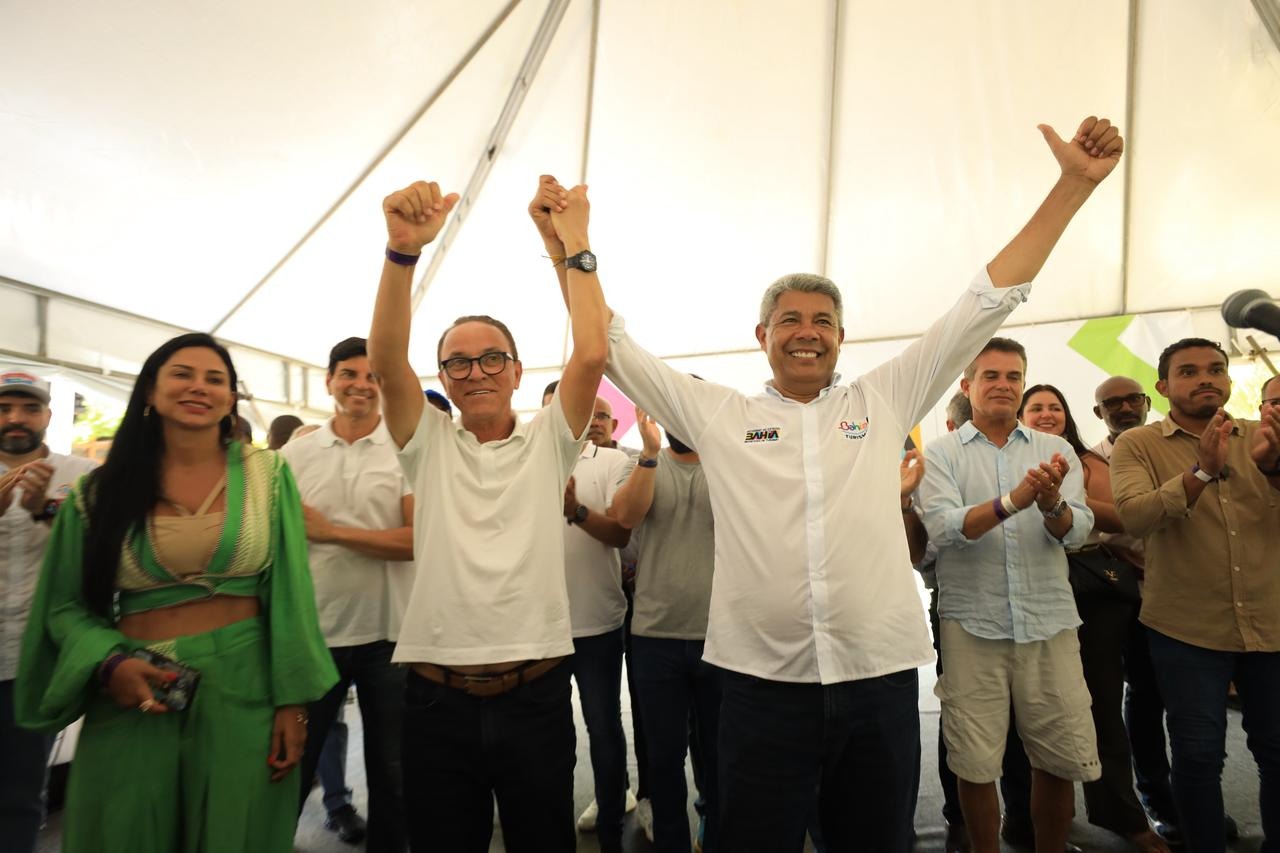 Prefeito Hildécio Meireles e o governador Jerônimo Rodrigues 