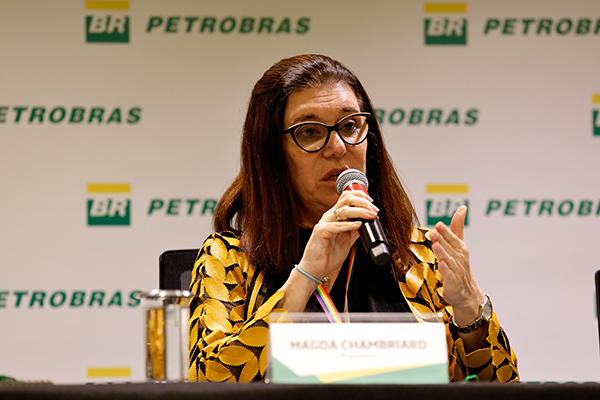 Imagem de Baixo preço do petróleo faz Petrobras reavaliar produção na Bahia