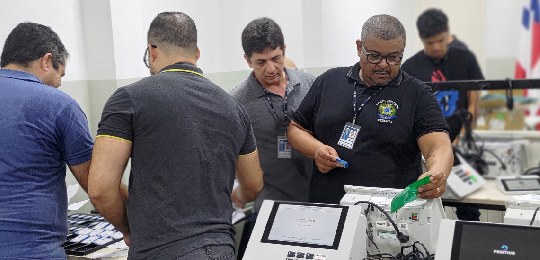Preparação dos equipamentos foi concluída nesta quarta (2) com os procedimentos de carga e lacração