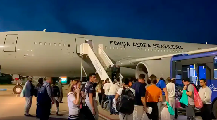  Aeronave pousou em Fortaleza com 96 repatriados a bordo