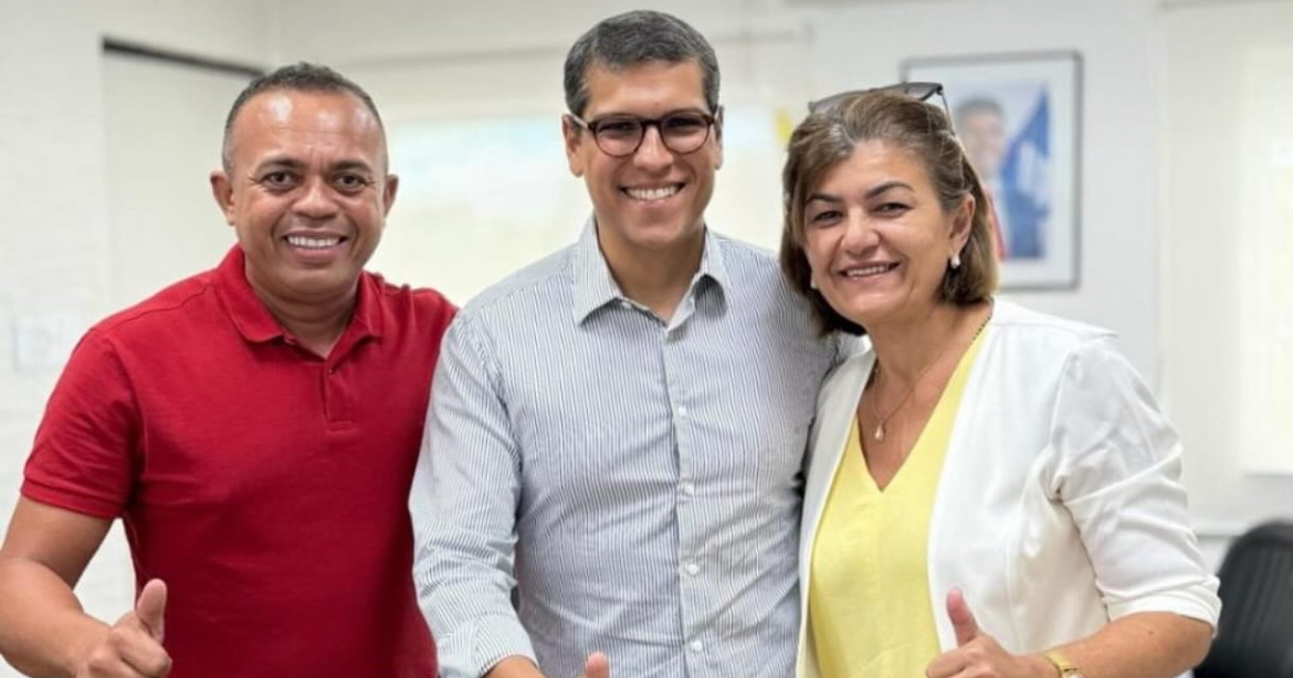 Militante do PT que admitiu ter dado ovada em Jerônimo é recebida na Cerb e por líder do partido na AL-BA Militante do PT que admitiu ter dado ovada em Jerônimo é recebida na Cerb e por líder do partido na AL-BA