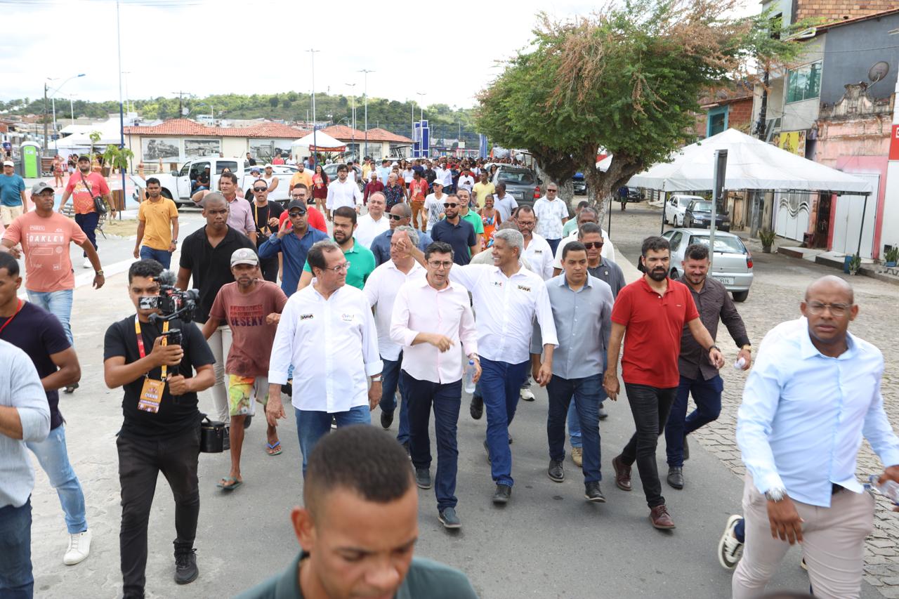 Evento conta com a participação de 250 expositores de artesanato de cerâmica locais e da região