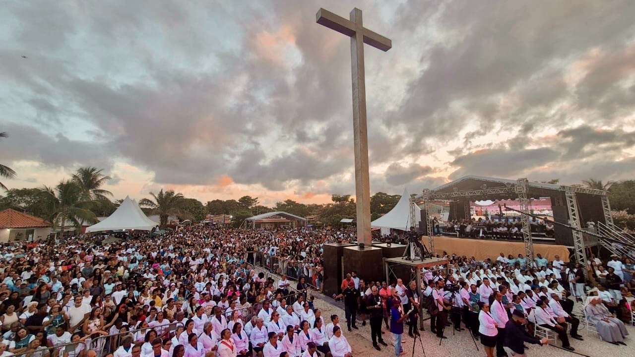 525 anos da Primeira Missa no Brasil são celebrados em Santa Cruz Cabrália 525 anos da Primeira Missa no Brasil são celebrados em Santa Cruz Cabrália
