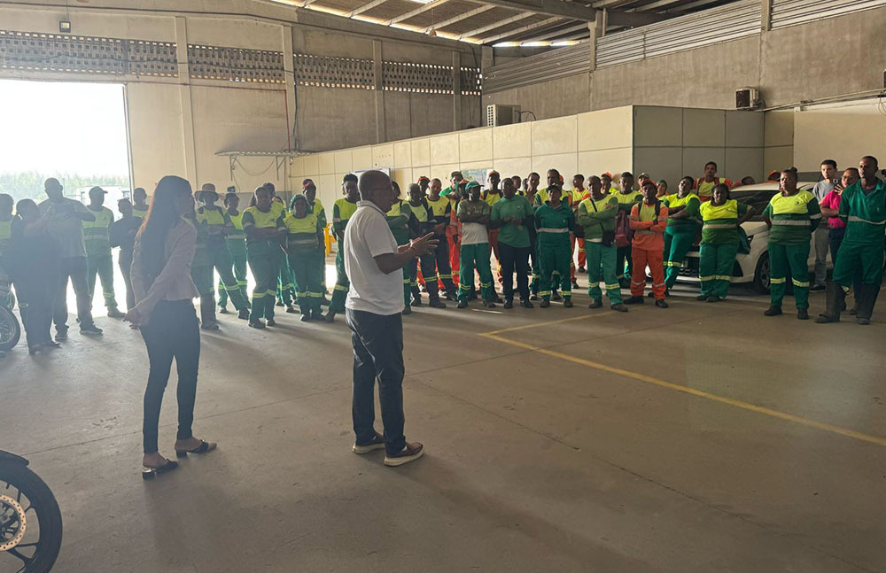 Blitz do SindilimpBA em Alagoinhas para debater ações para este novo período na Bahia Blitz do SindilimpBA em Alagoinhas para debater ações para este novo período na Bahia