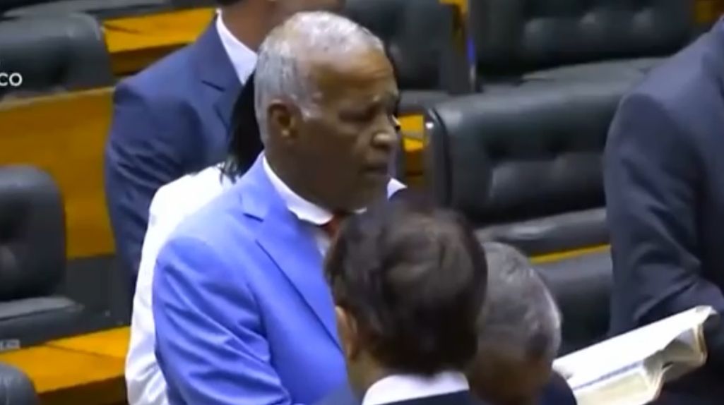 Deputado baiano Sargento Isidório (Avante)