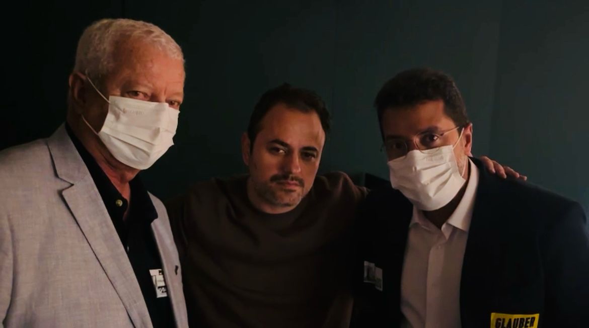 O vice-presidente nacional do PT, Everaldo Anunciação, o deputado federal Glauber Braga (PSOL-RJ) e Deyvid Bacelar, presidente da FUP