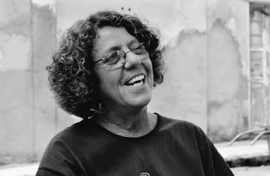 A cantora Cristina Buarque A cantora Cristina Buarque