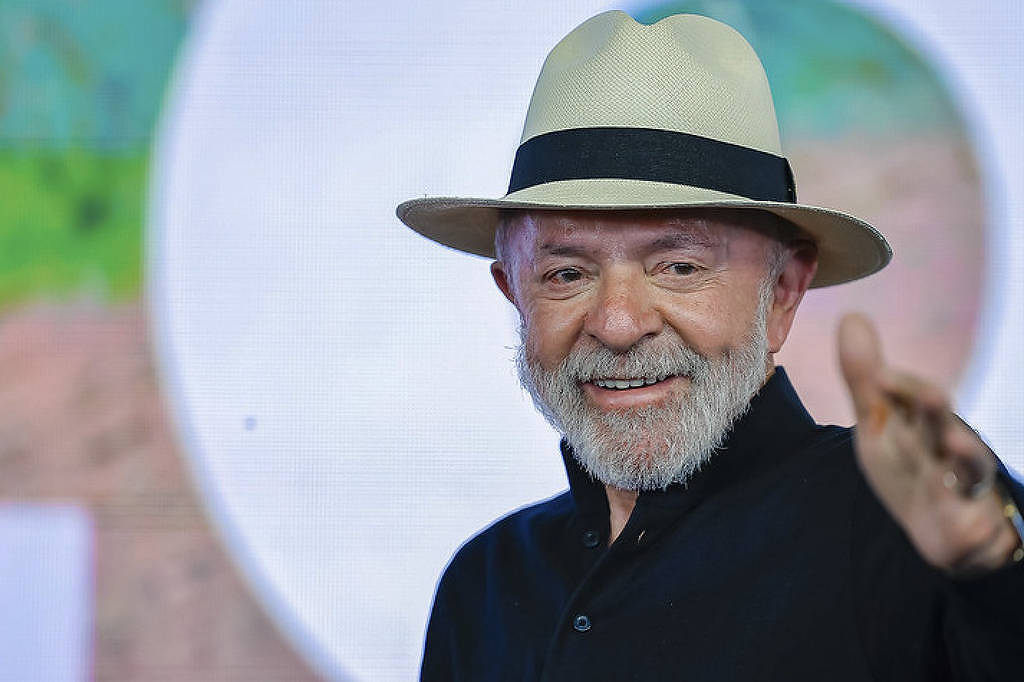 Presidente Lula durante a cerimônia de lançamento do Programa Solo Vivo, no Assentamento Santo Antônio da Fartura, em Campo Verde (MT), neste sábado (24)