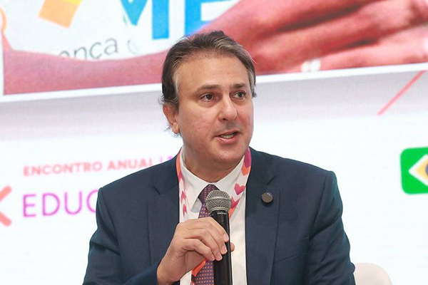 O ministro da Educação, Camilo Santana O ministro da Educação, Camilo Santana