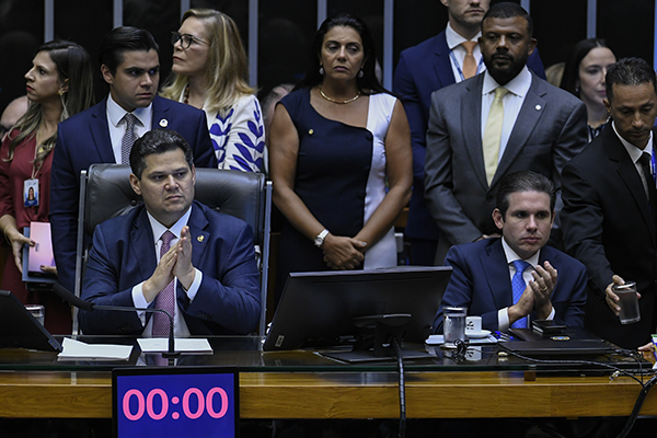 Plenário da Câmara dos Deputados durante sessão solene destinada a inaugurar a 3ª Sessão Legislativa Ordinária da 57ª Legislatura
