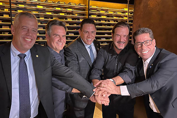 Ciro Nogueira e Antonio Rueda com parlamentares do Espírito Santo