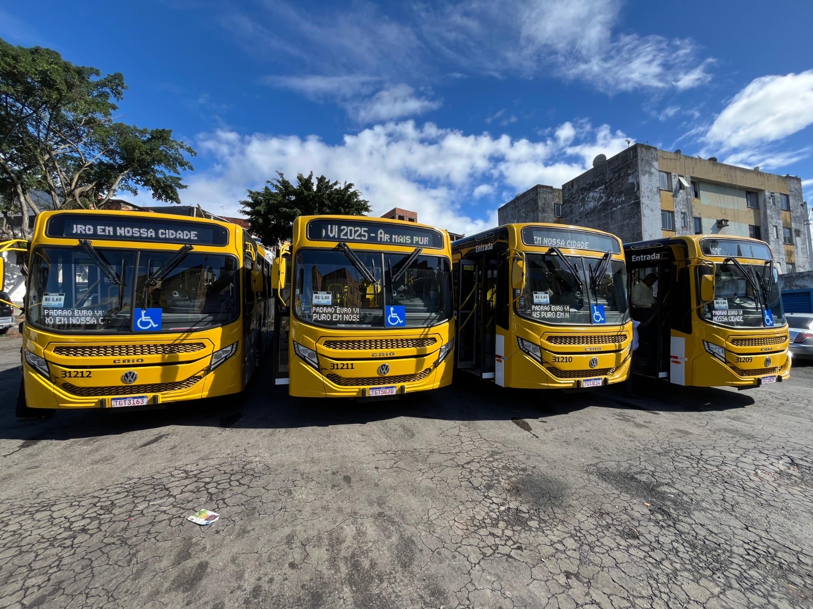 A cerimônia simbólica aconteceu no final de linha do bairro Parque São Cristóvão