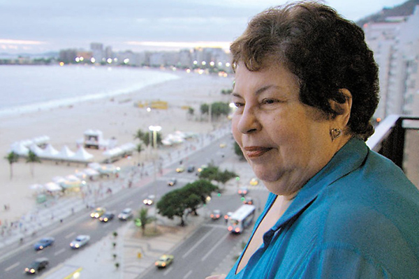 A cantora Nana Caymmi A cantora Nana Caymmi