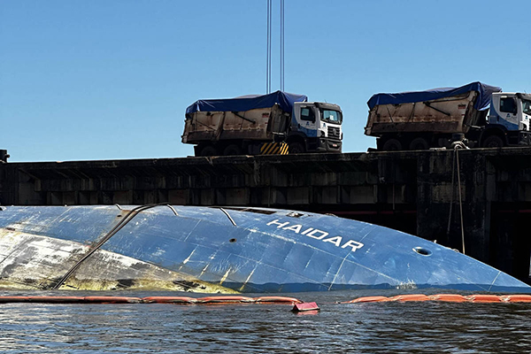Navio Haidar parcialmente submerso no Porto de Vila do Conde, em Bacarena (PA), em julho de 2023 Navio Haidar parcialmente submerso no Porto de Vila do Conde, em Bacarena (PA), em julho de 2023
