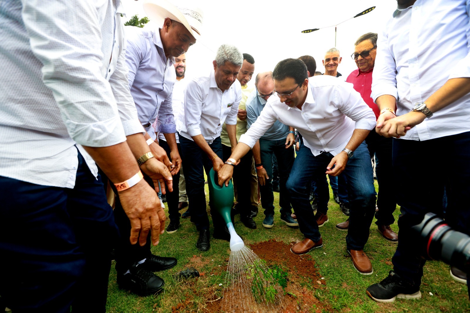 Imagem de Governador autoriza nova sede de escola em tempo integral e entrega unidade integrada de segurança em Itamari