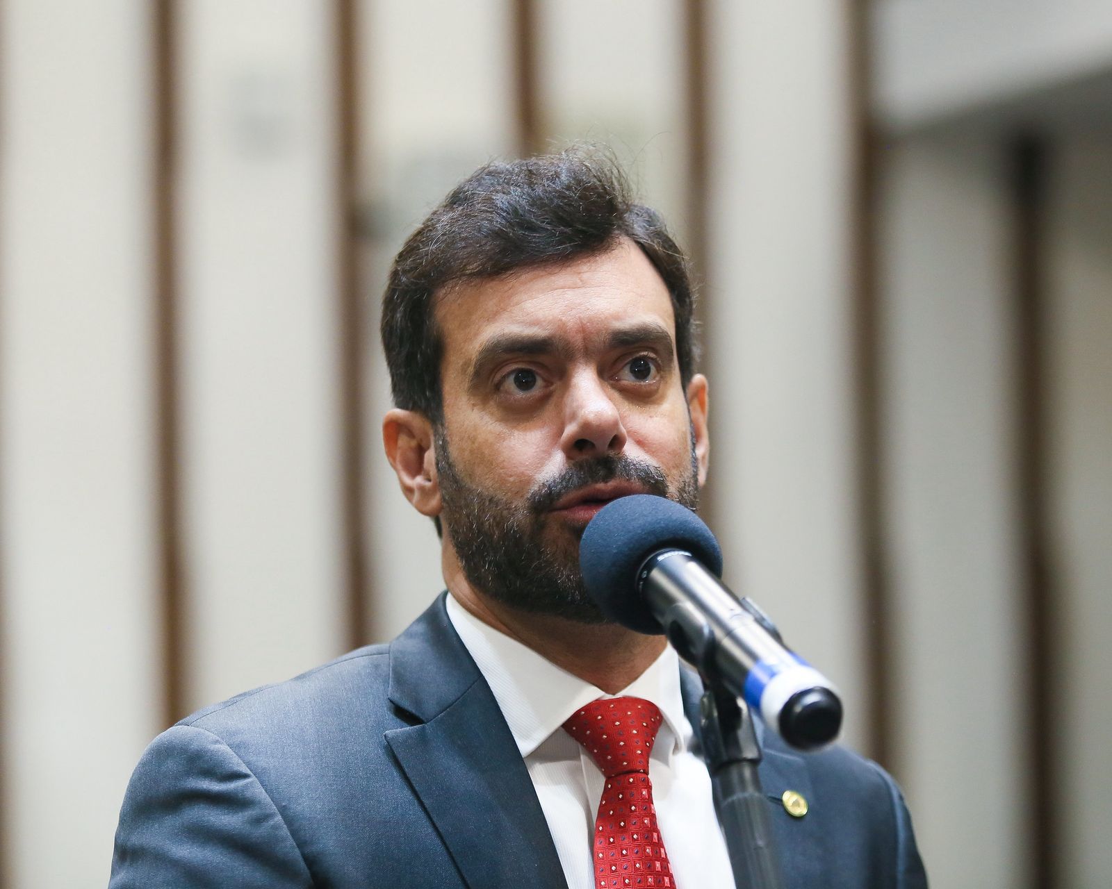 Deputado Tiago Correia, líder da Oposição na Assembleia Legislativa e presidente do PSDB na Bahia