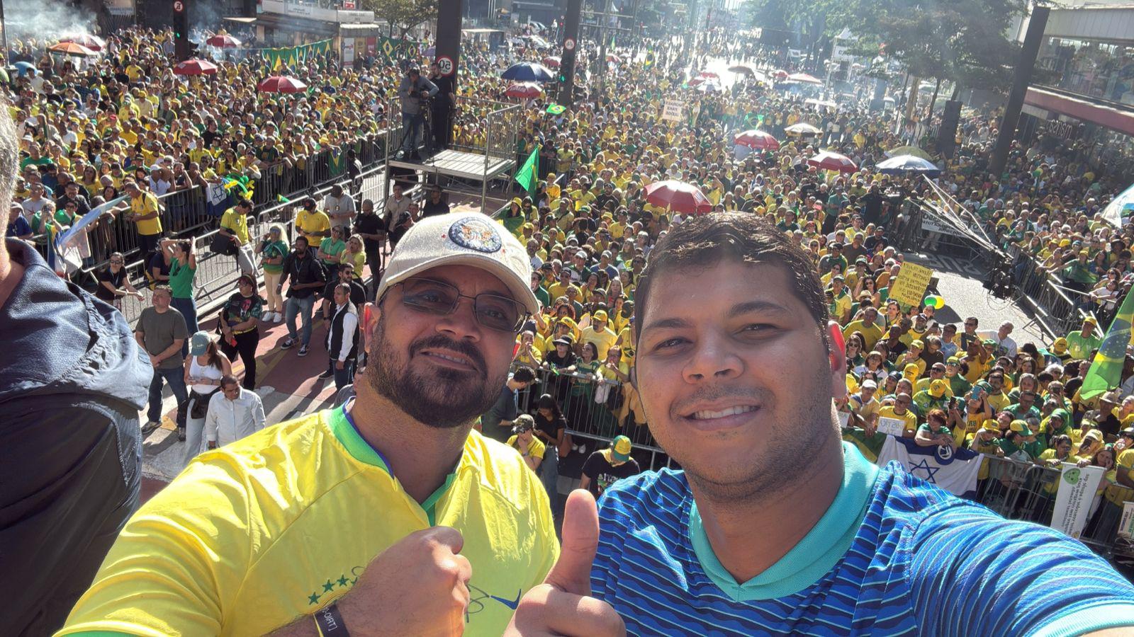 Os deputados Capitão Alden e Diego Castro Os deputados Capitão Alden e Diego Castro