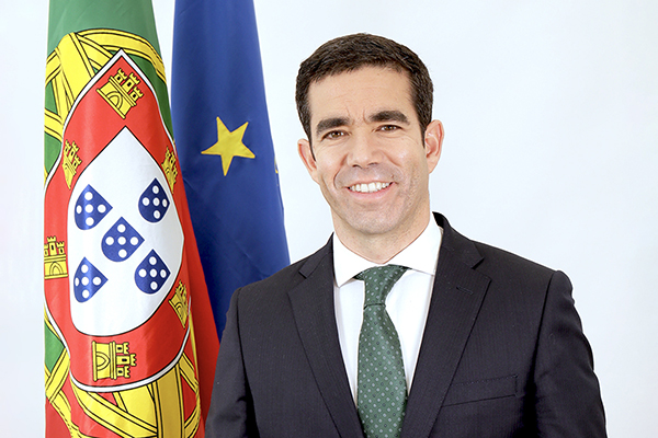 O ministro da Presidência de Portugal, António Leitão Amaro