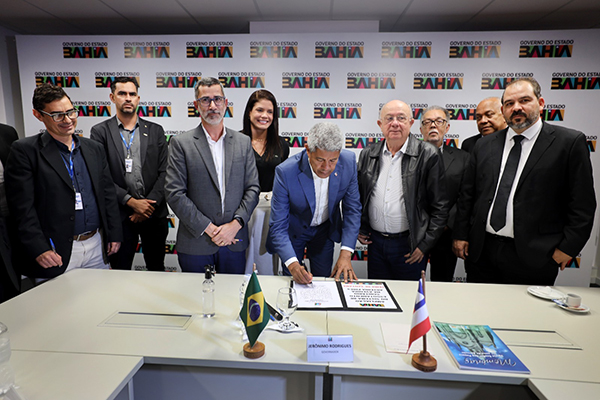 Governador Jerônimo Rodrigues autorizou o início da licitação para ampliar o Sistema de Esgotamento Sanitário de Feira de Santana