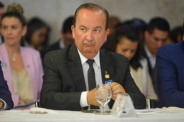 O governador de Santa Catarina, Jorginho Mello, em evento em Brasília O governador de Santa Catarina, Jorginho Mello, em evento em Brasília