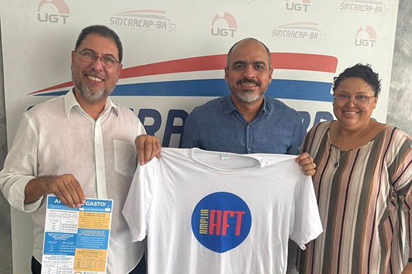 O presidente da UGT-BA, Marcelo Carvalho, com dirigentes do Sindicato dos Auditores Fiscais do Trabalho do Estado da Bahia O presidente da UGT-BA, Marcelo Carvalho, com dirigentes do Sindicato dos Auditores Fiscais do Trabalho do Estado da Bahia