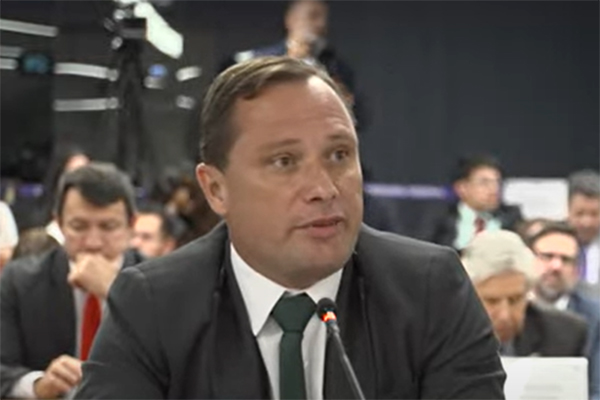 O tenente-coronel Mauro Cid foi ajudante de ordens de Jair Bolsonaro (PL) O tenente-coronel Mauro Cid foi ajudante de ordens de Jair Bolsonaro (PL)