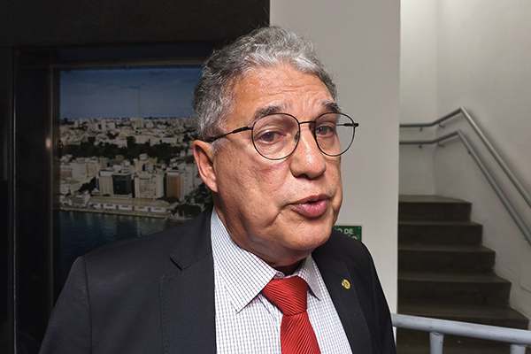 O líder do governo na Assembleia Legislativa da Bahia (AL-BA), deputado Rosemberg Pinto (PT) O líder do governo na Assembleia Legislativa da Bahia (AL-BA), deputado Rosemberg Pinto (PT)