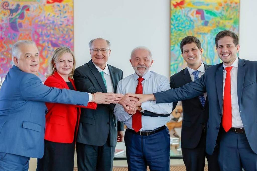Presidente Lula durante encontro com representantes da cúpula do PSB em Brasília Presidente Lula durante encontro com representantes da cúpula do PSB em Brasília