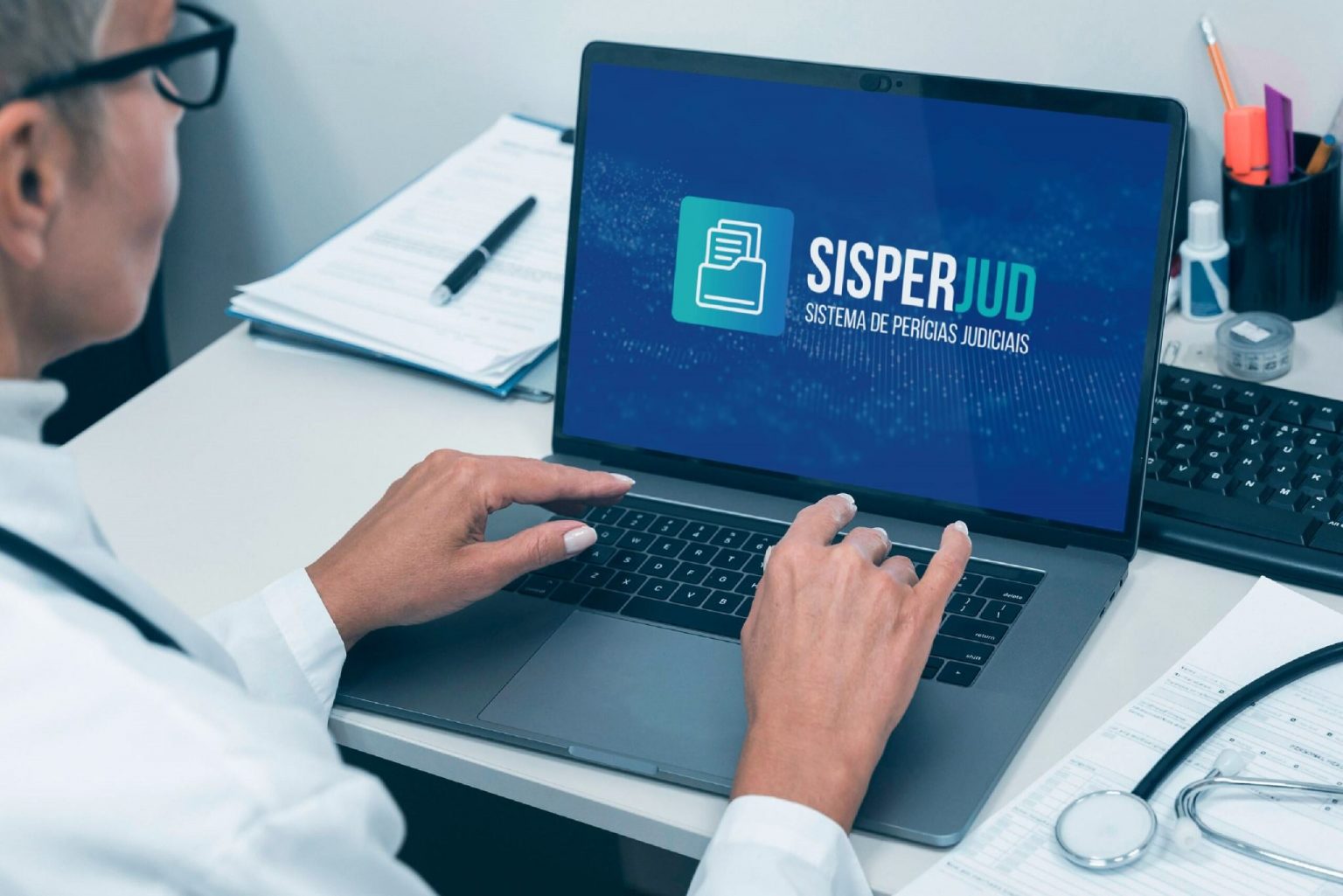 A habilitação dos magistrados e dos servidores deverá ser solicitada por meio do portal do Service Desk do TJ-BA A habilitação dos magistrados e dos servidores deverá ser solicitada por meio do portal do Service Desk do TJ-BA