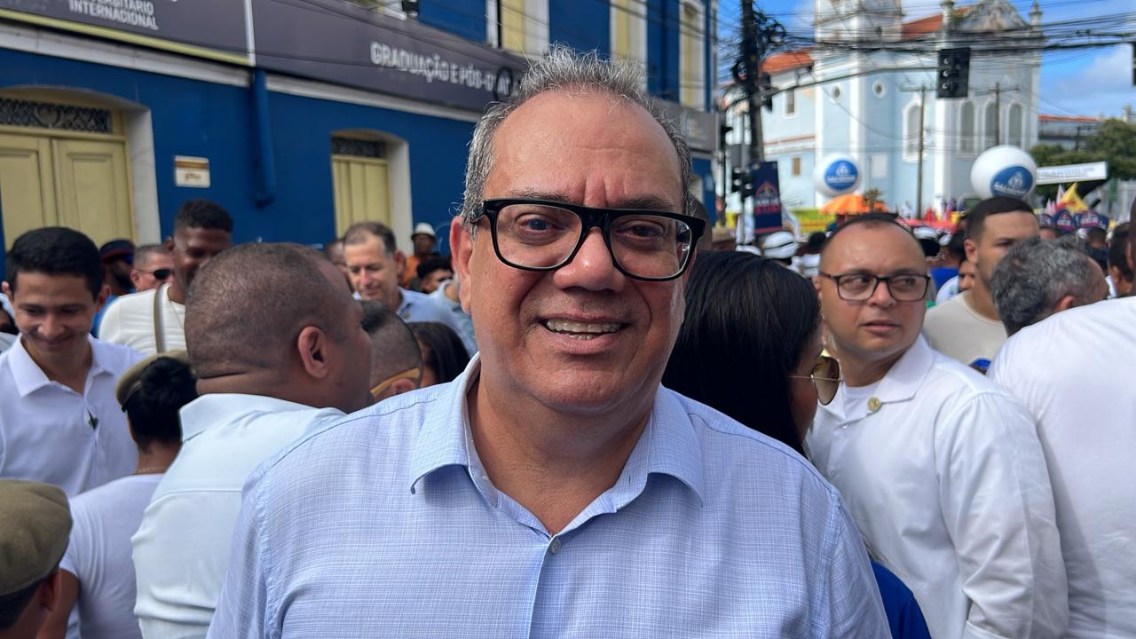 Carlos Muniz Carlos Muniz