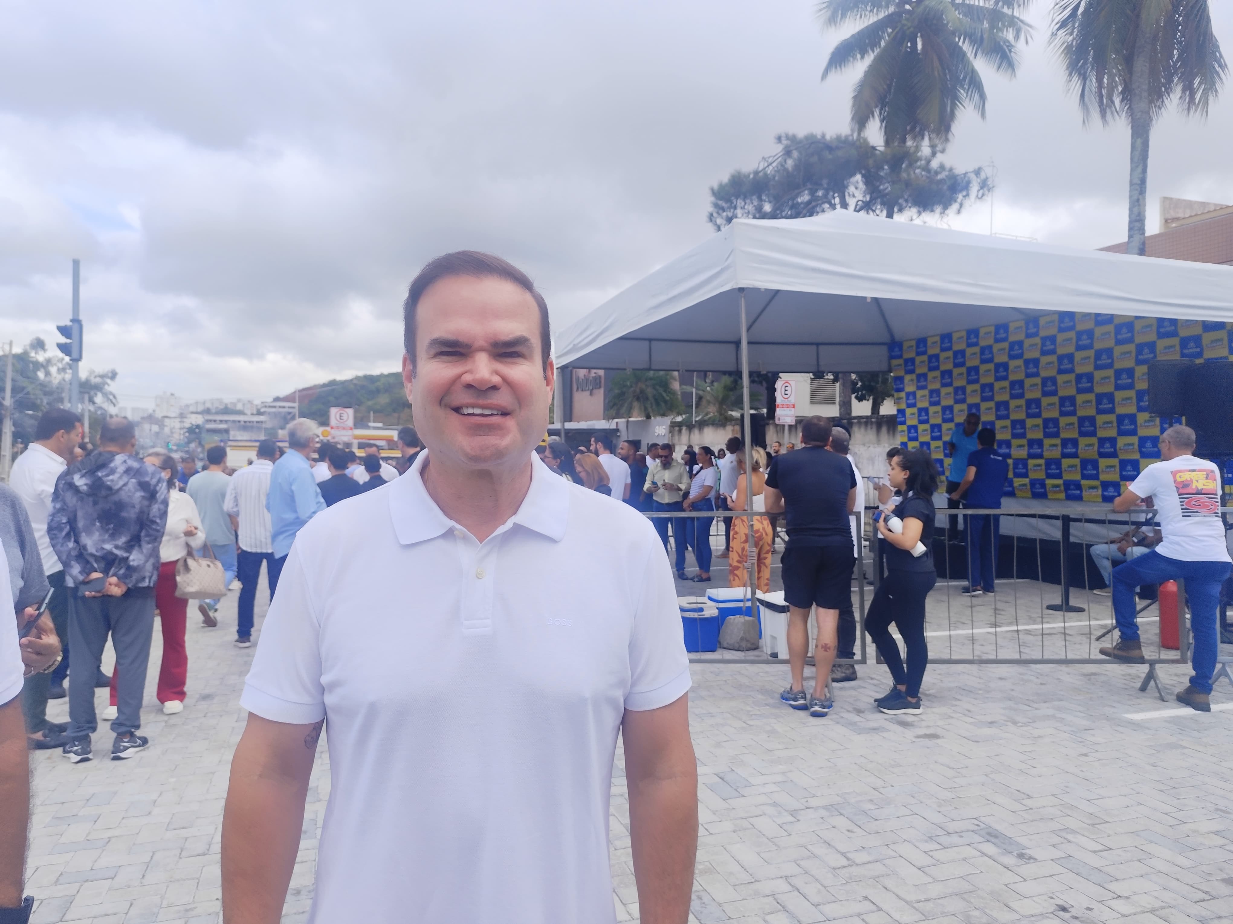 Cacá Leão Cacá Leão